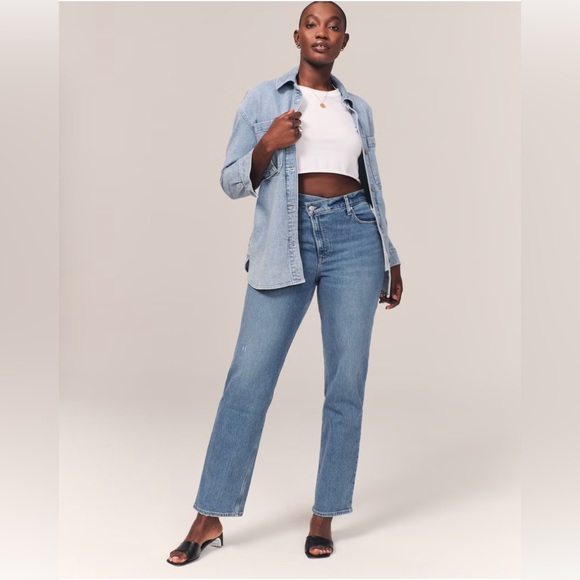 Curve Love Ultra High Rise 90s Straight Jean -Medium Wash- Criss-Cross Waistband - Picture 1 of 6